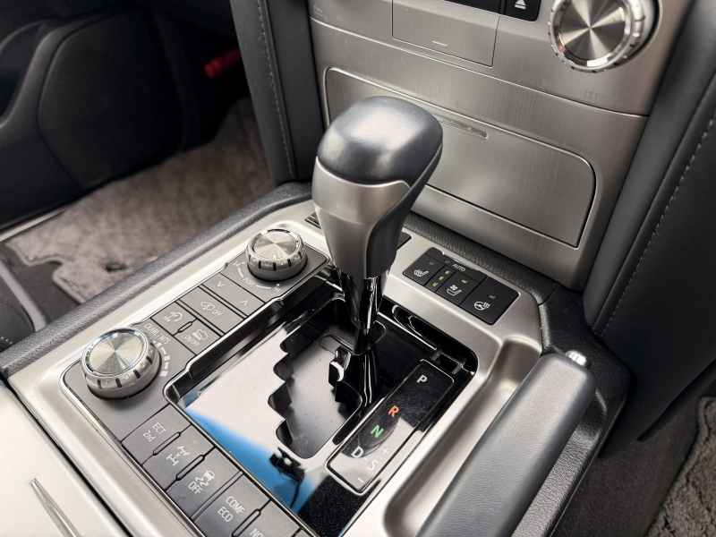 トヨタ ランドクルーザー 中古車