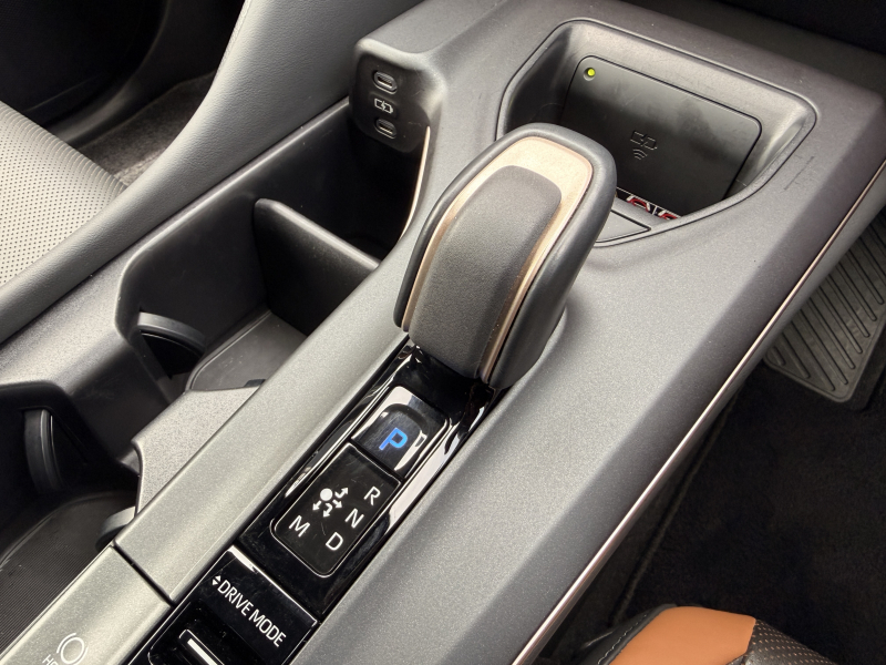 トヨタ クラウン クロスオーバー 中古車