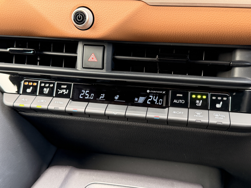 トヨタ クラウン クロスオーバー 中古車