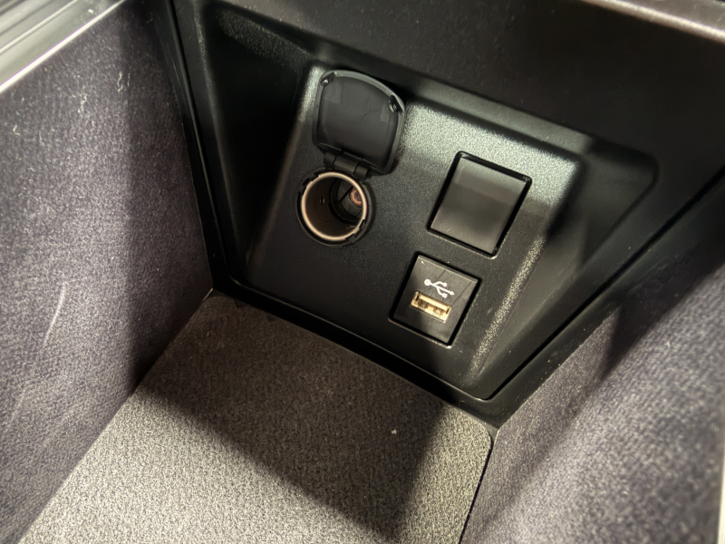 トヨタ クラウン クロスオーバー 中古車