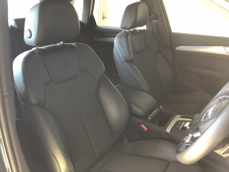 アウディ Q5 中古車