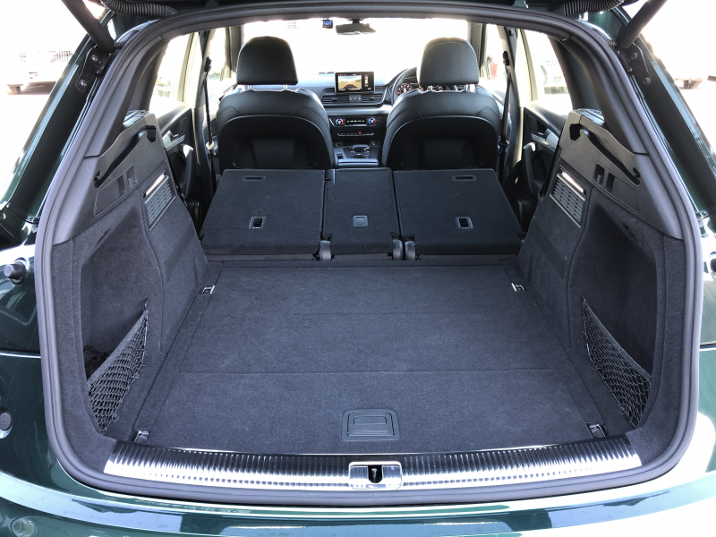 アウディ Q5 中古車