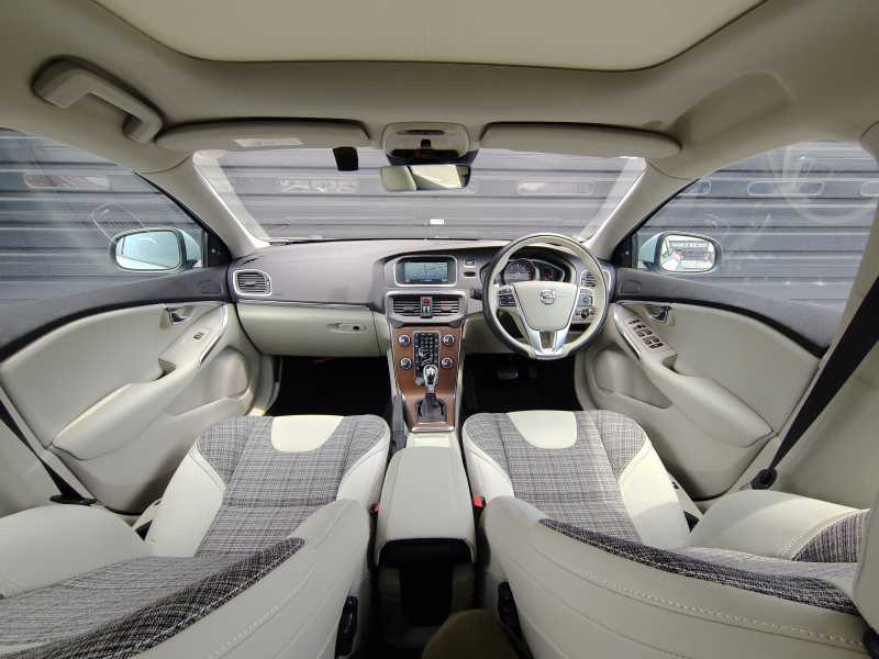ボルボ V40 中古車