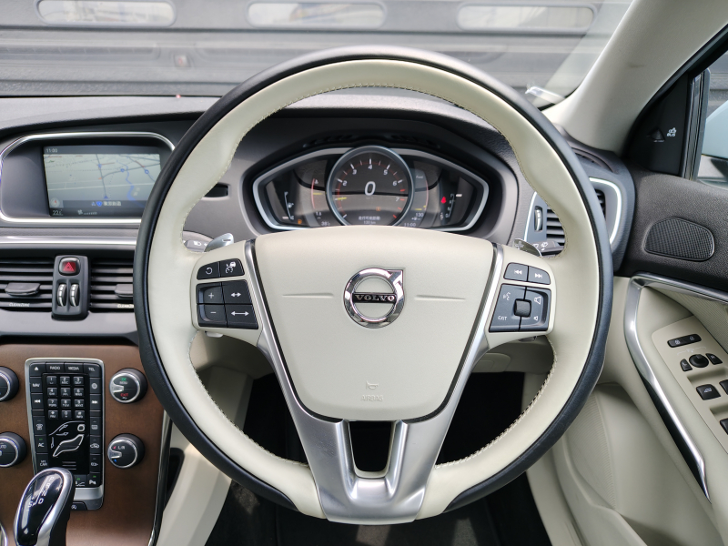ボルボ V40 中古車