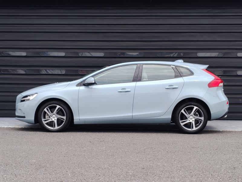 ボルボ V40 中古車