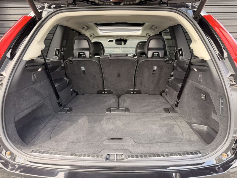 ボルボ XC90 中古車