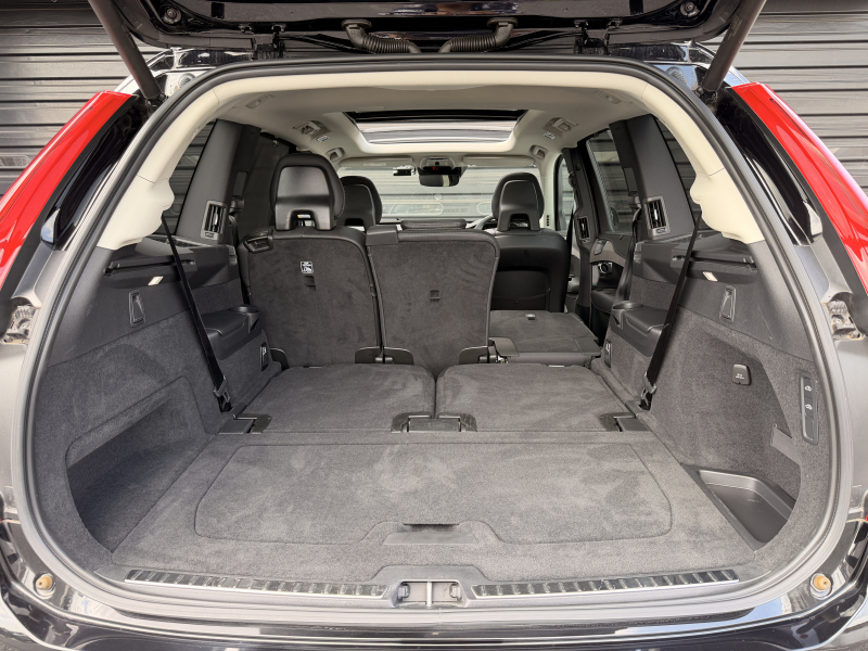 ボルボ XC90 中古車