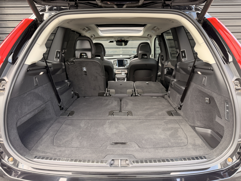ボルボ XC90 中古車
