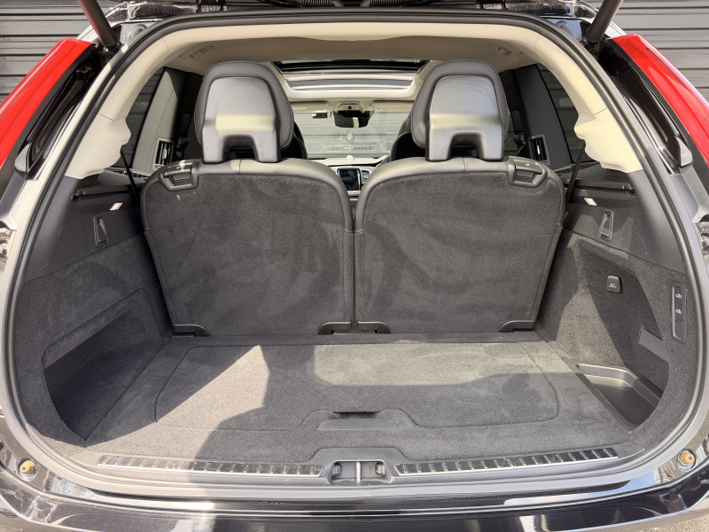 ボルボ XC90 中古車