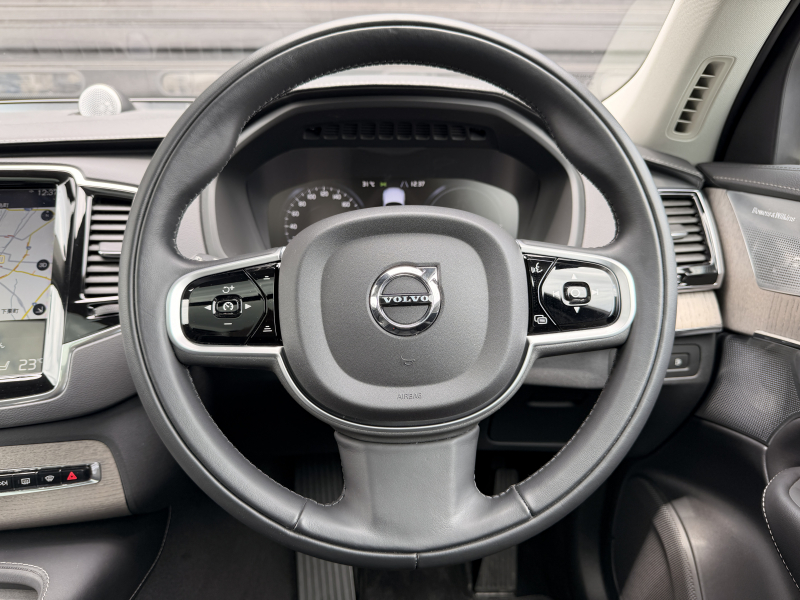 ボルボ XC90 中古車