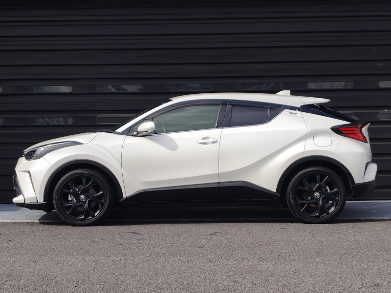 トヨタ C-HR 中古車