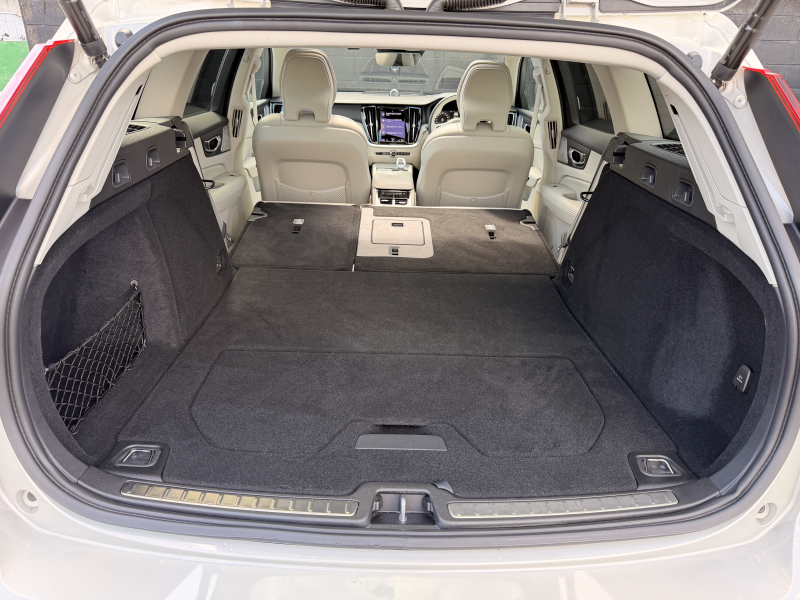 ボルボ V60 中古車
