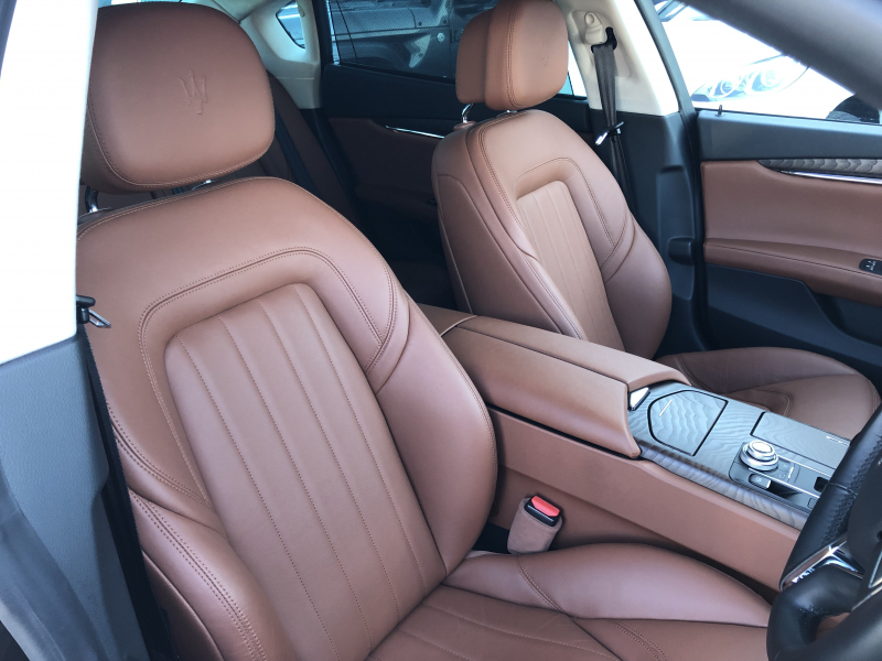 マセラティ クアトロポルテ 中古車