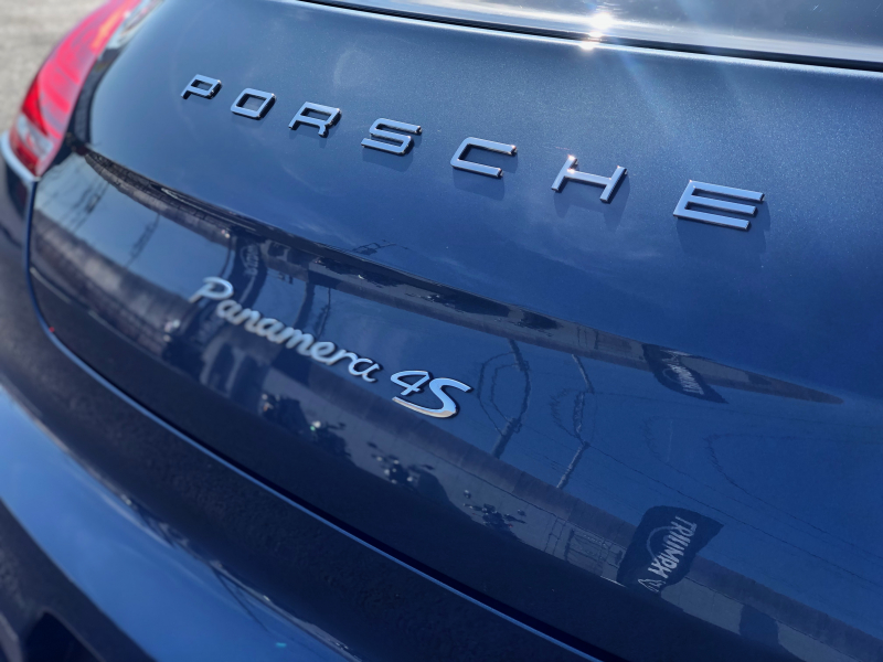 ポルシェ パナメーラ 中古車