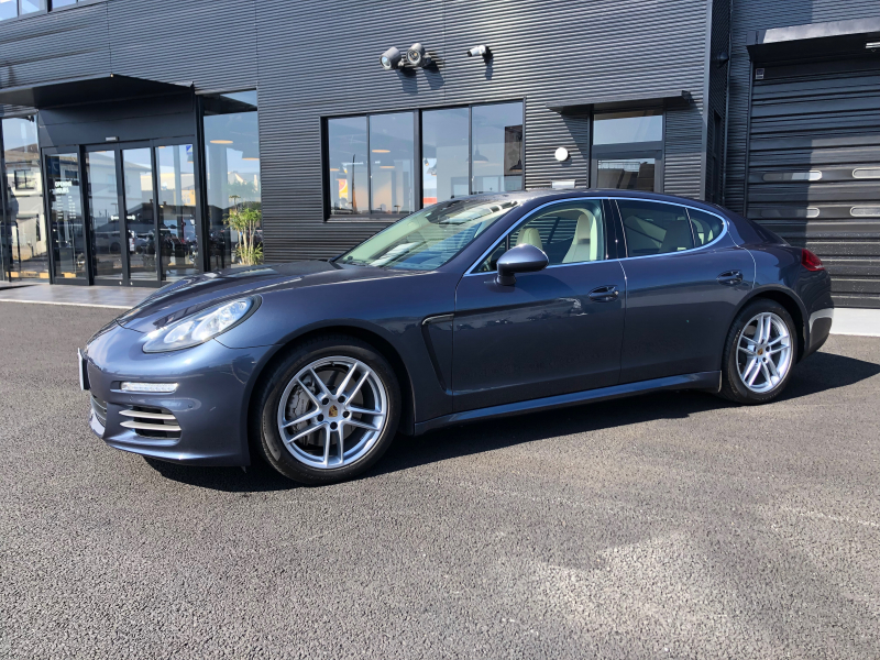 ポルシェ パナメーラ 中古車