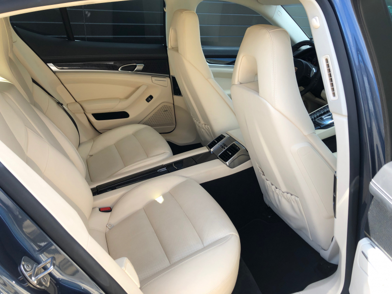 ポルシェ パナメーラ 中古車