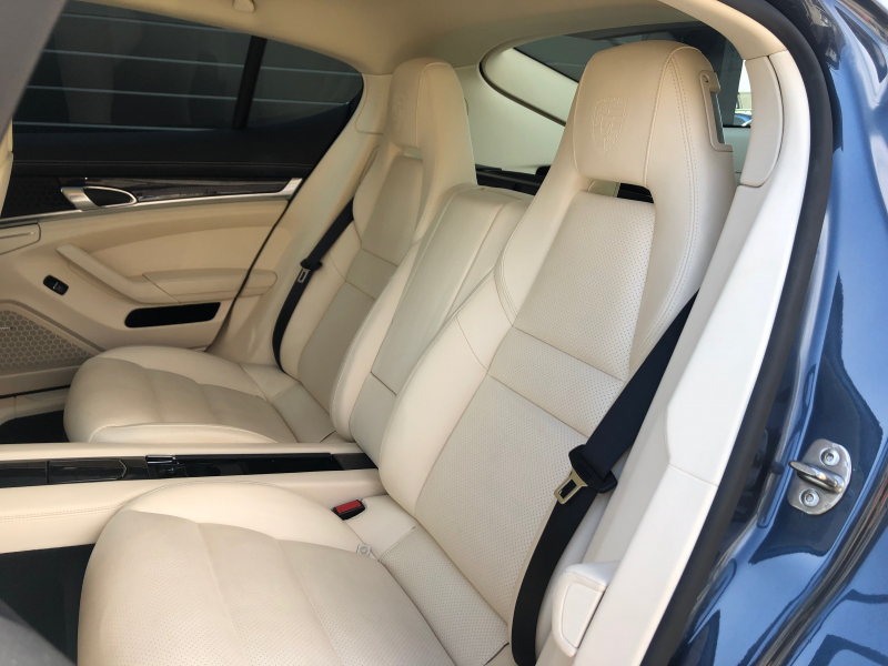 ポルシェ パナメーラ 中古車