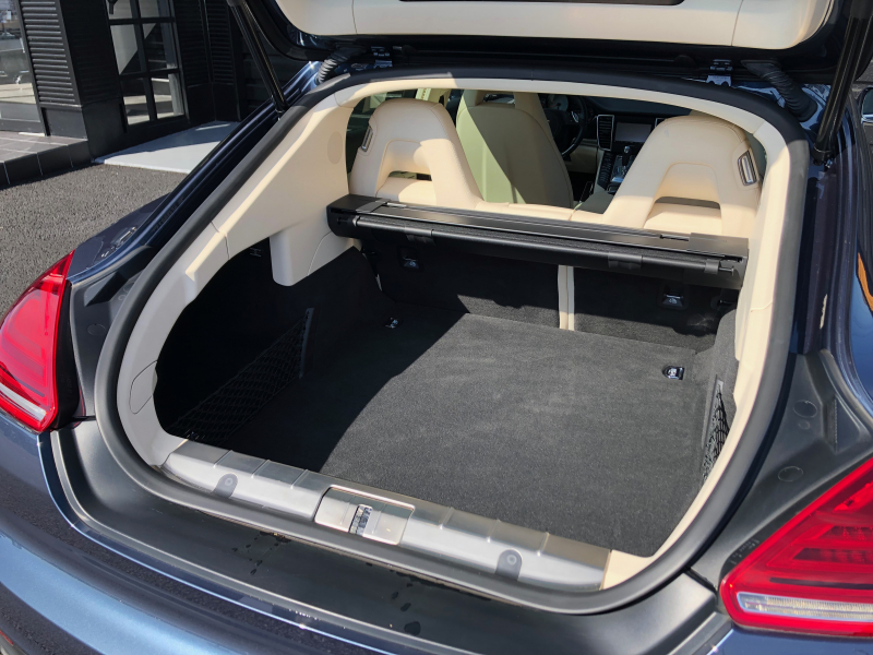 ポルシェ パナメーラ 中古車