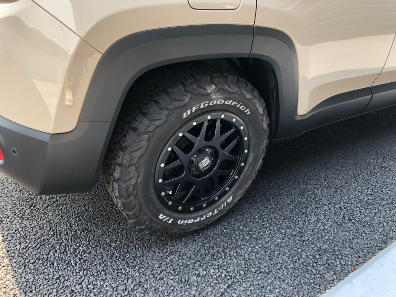 ジープ レネゲード 中古車