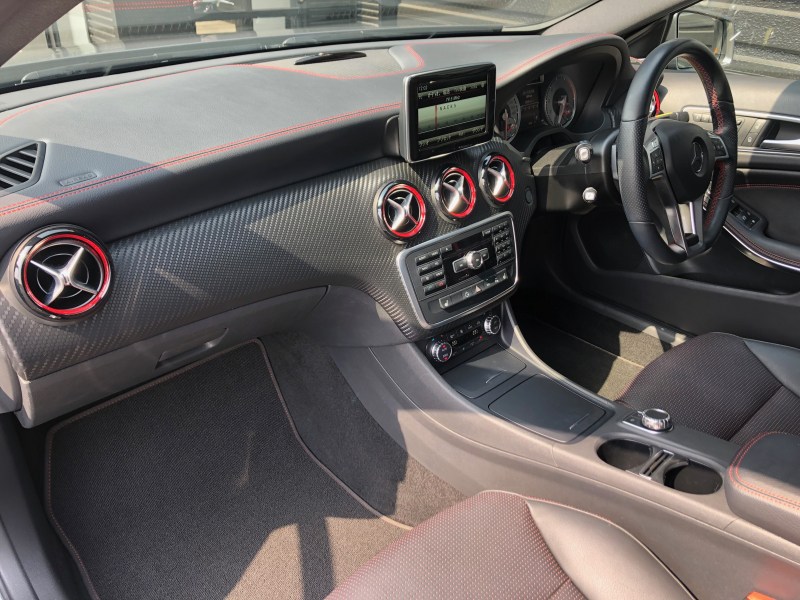 メルセデスベンツ Aクラス 中古車