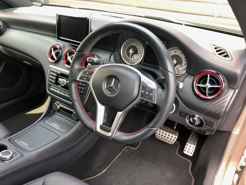 メルセデスベンツ Aクラス 中古車