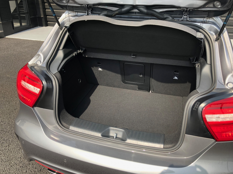 メルセデスベンツ Aクラス 中古車