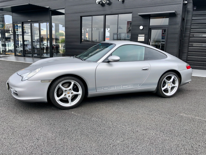 ポルシェ 911(Type996) 3.6 L Carrera タイプ996 系 水平対向6