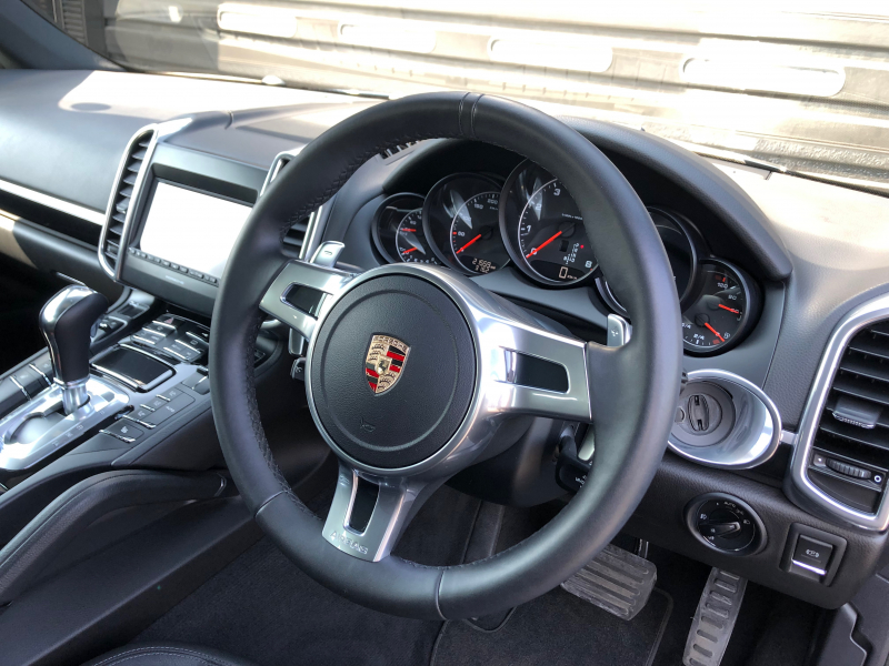 ポルシェ カイエン 中古車