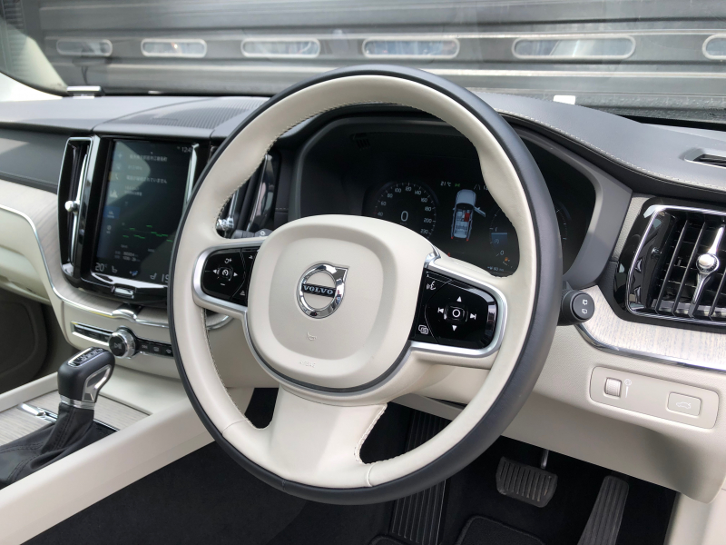 ボルボ XC60 中古車