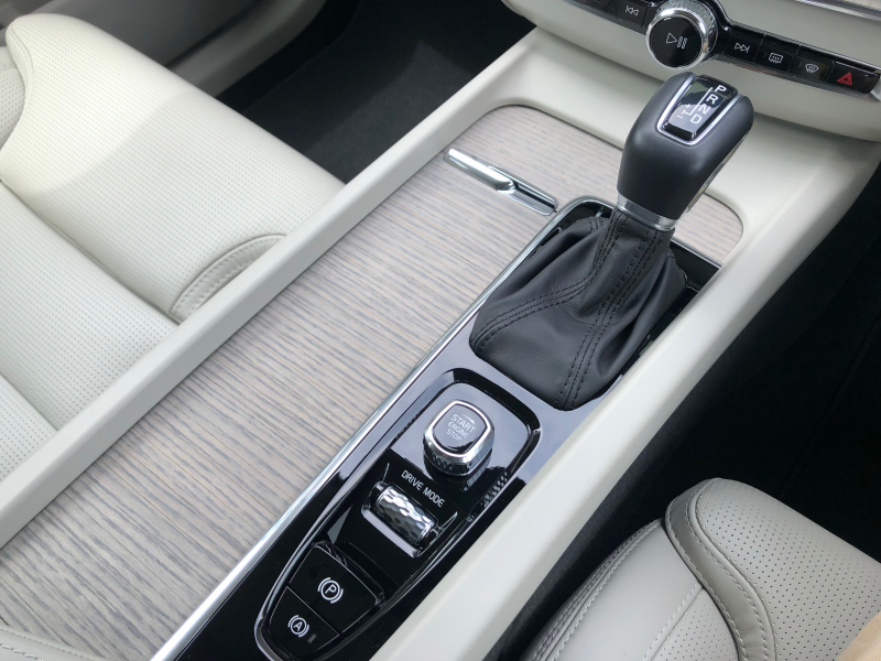 ボルボ XC60 中古車