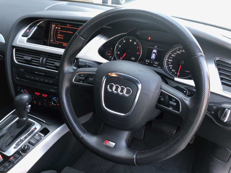アウディ A4アバント 中古車