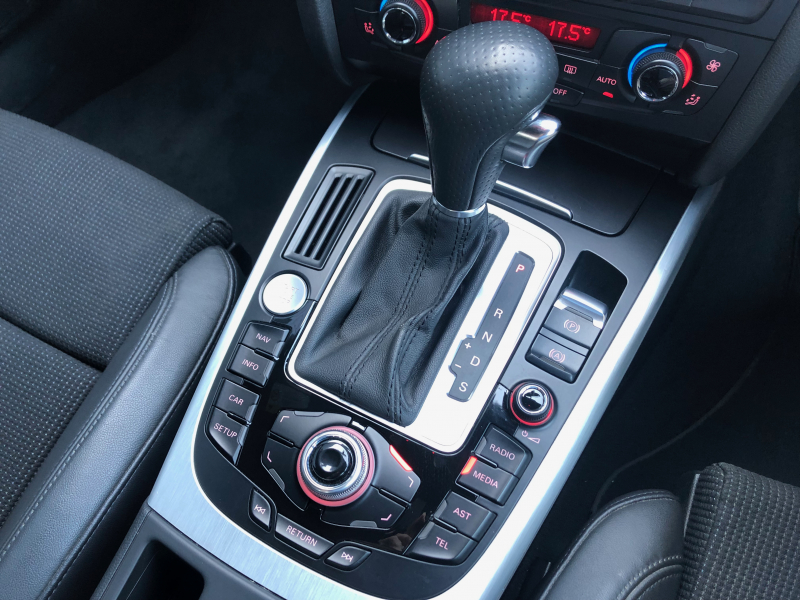 アウディ A4アバント 中古車