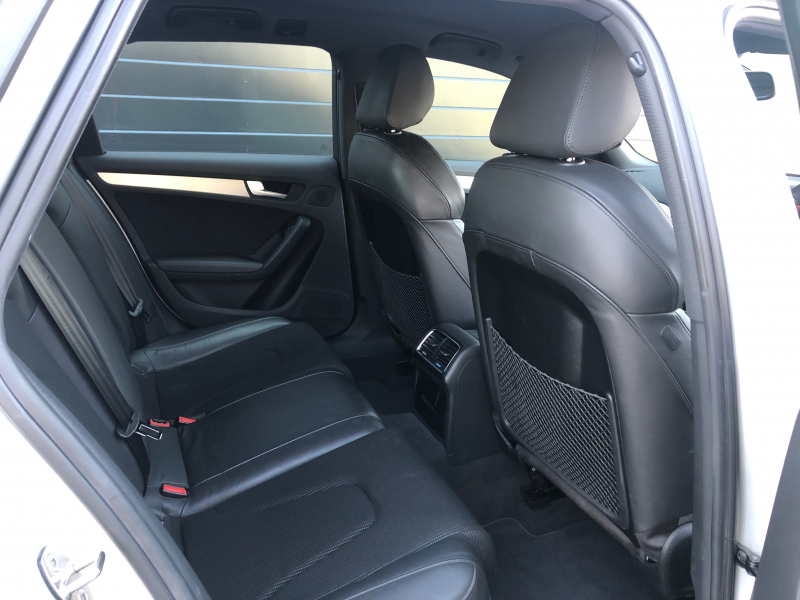 アウディ A4アバント 中古車