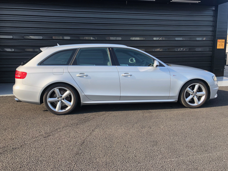 アウディ A4アバント 中古車
