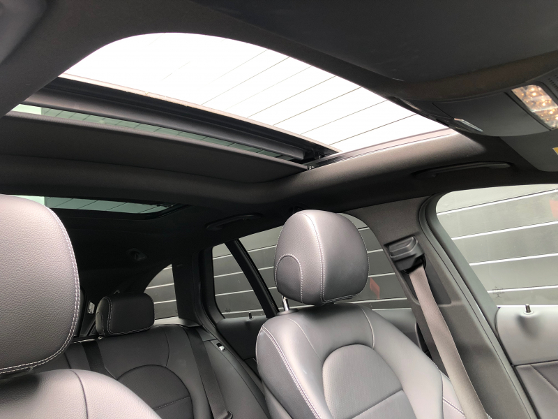 メルセデスベンツ Cクラス 中古車