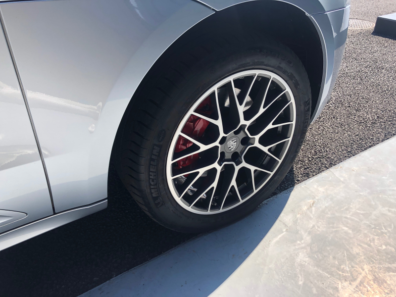 ポルシェ マカン 中古車