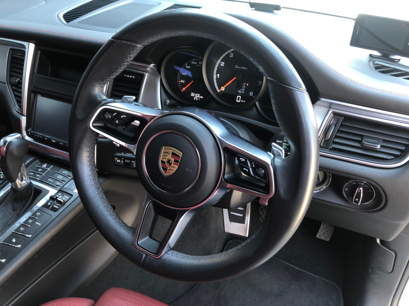 ポルシェ マカン 中古車