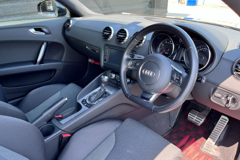 アウディ TTクーペ 中古車