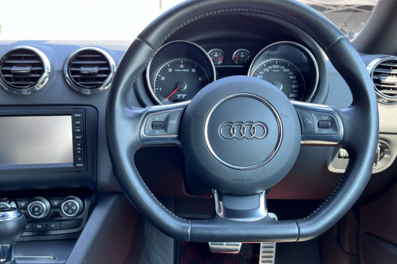 アウディ TTクーペ 中古車