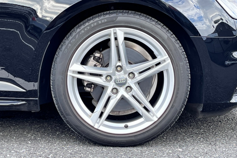 アウディ A4アバント 中古車