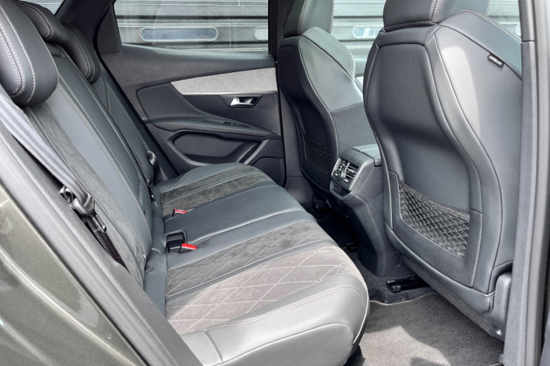 プジョー 3008 中古車