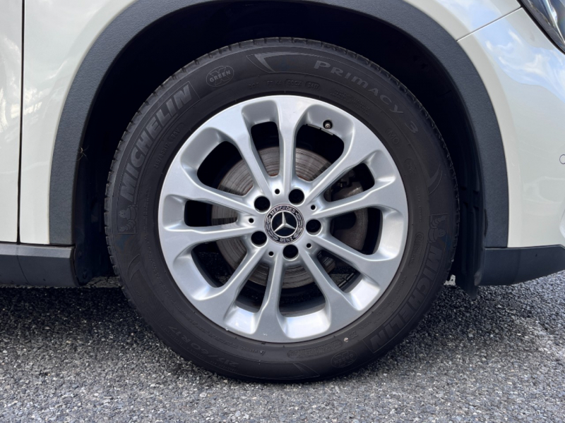 メルセデスベンツ GLA 中古車