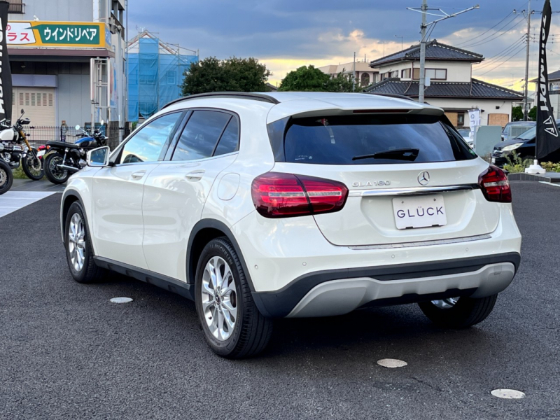 メルセデスベンツ GLA 中古車