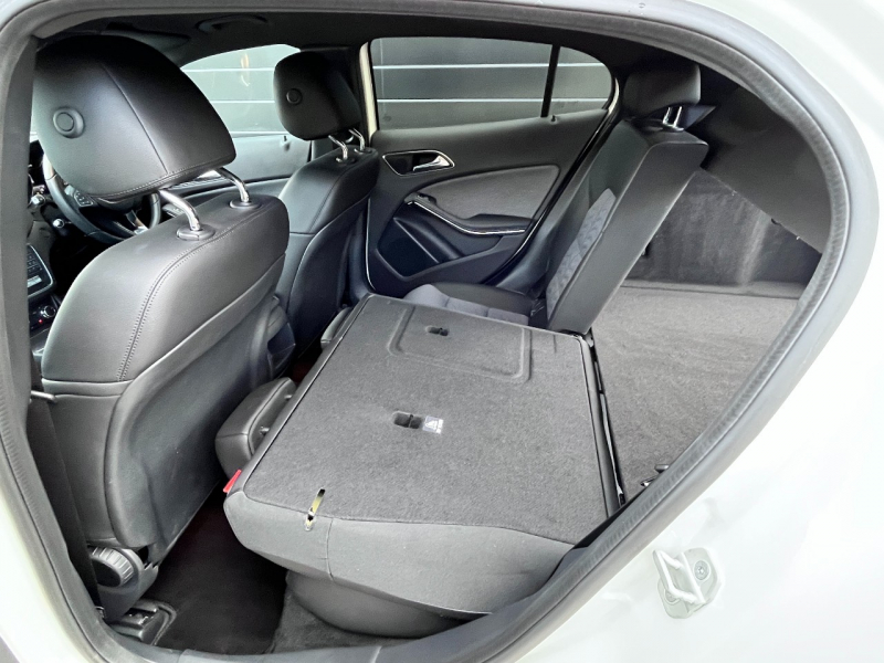 メルセデスベンツ GLA 中古車