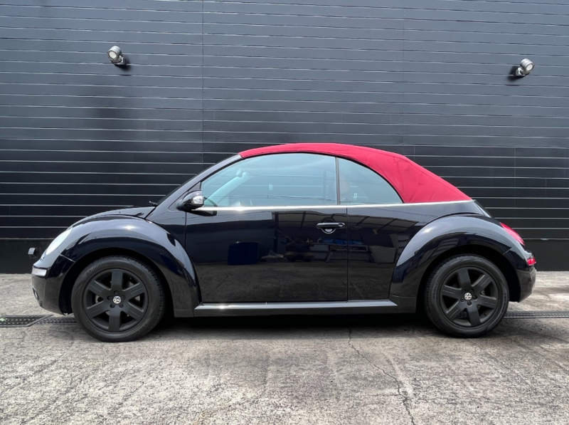 フォルクスワーゲン ニュービートル 中古車