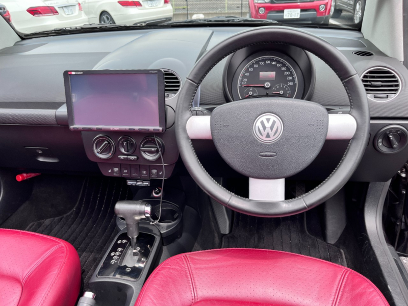 フォルクスワーゲン ニュービートル 中古車