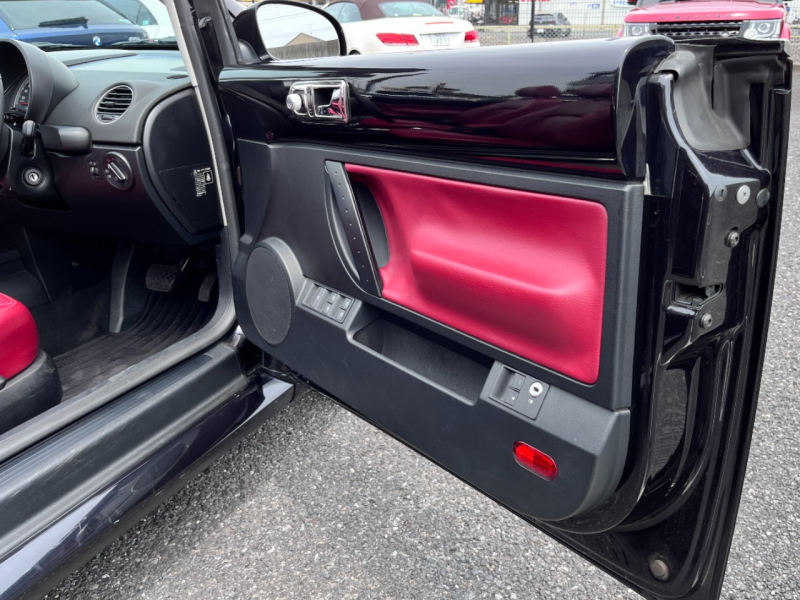 フォルクスワーゲン ニュービートル 中古車