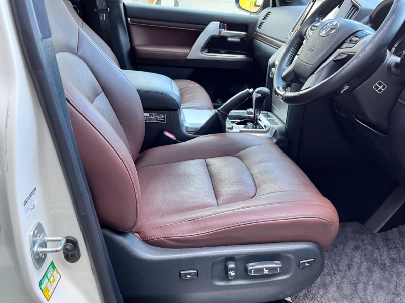 トヨタ ランドクルーザー 中古車