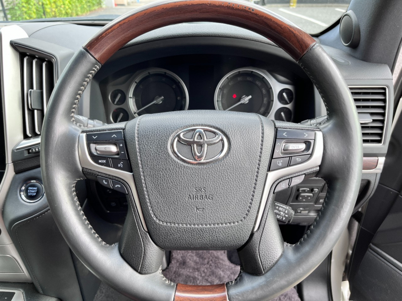 トヨタ ランドクルーザー 中古車
