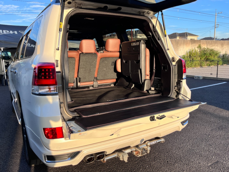 トヨタ ランドクルーザー 中古車